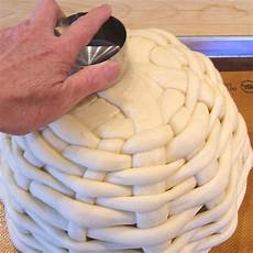 Brush egg
