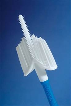 Smear brush